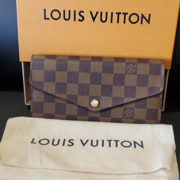 Louis vuitton wallet - Picture 1 of 11